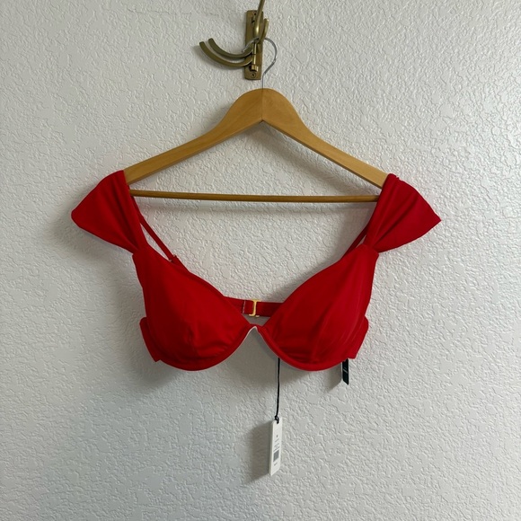 WeWoreWhat Allie bikini top Tomato Purée Size Medium BNWT - Picture 2 of 3